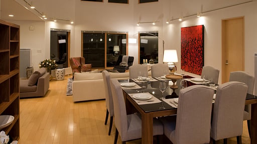 The Country Resort Five Bedroom Premium Chalet Dining area