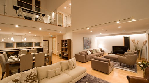 The Country Resort Five Bedroom Premium Chalet Living room