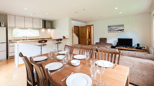 The Country Resort Four Bedroom Yotei Chalet Dining area
