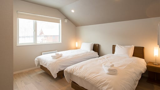 The Country Resort Three Bedroom Premium Chalet Schlafzimmer 2