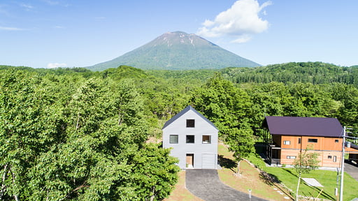 The Country Resort Two Bedroom Premium Yotei Chalet Surroundings