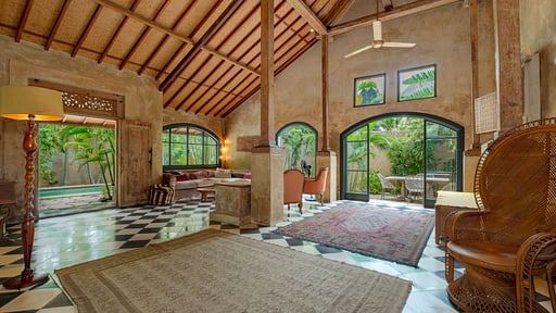 The Desu House Living room