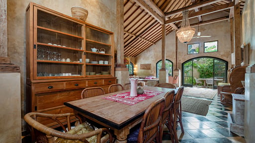 The Desu House Dining area