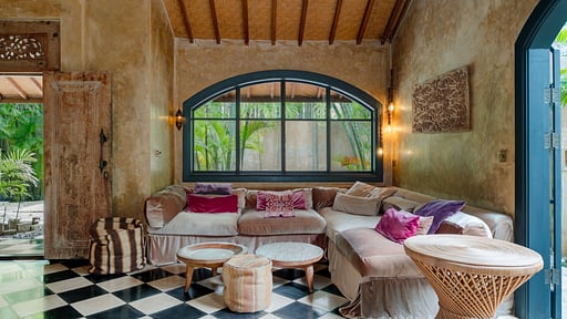 The Desu House Living room