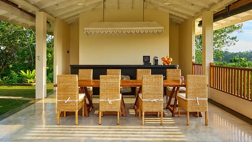The Divine Villa Terrace/Veranda