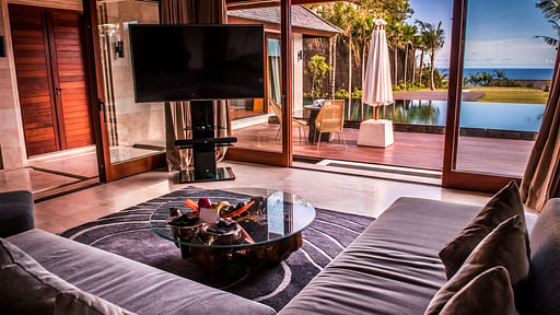The Edge - The Breeze Villa Living room