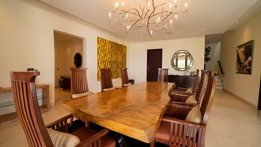 The Edge - The Mood Villa Dining area