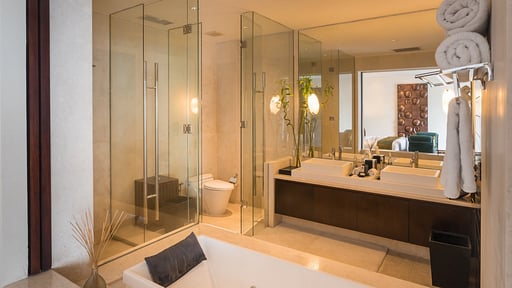 The Edge - The Shore Villa Bedroom 1