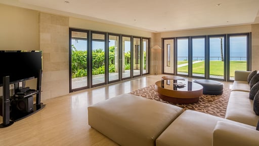 The Edge - The View Villa Living room