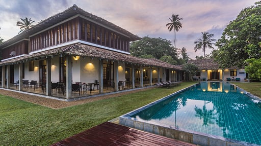 The Frangipani Tree Schwimmbad