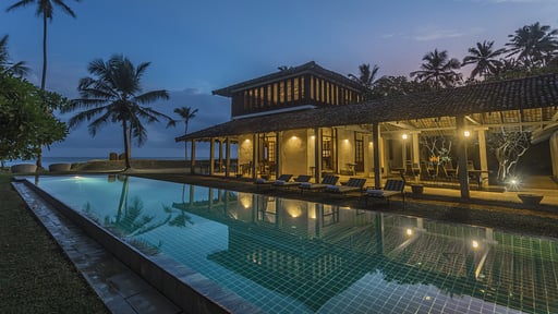 The Frangipani Tree Schwimmbad