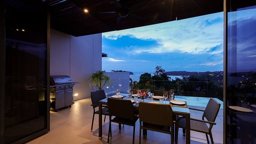 The Heights Seaview C1 Dining area 2