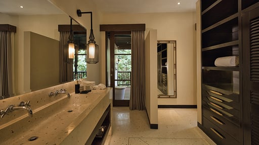 Hidden Palace Bedroom 1