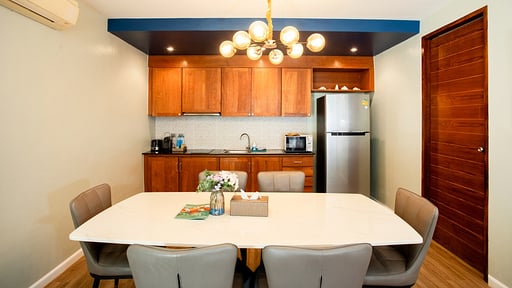 The Kiri Villas Dining area