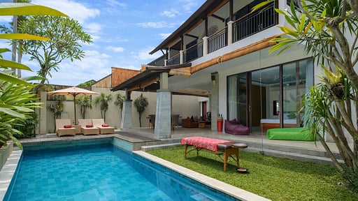Villa Kumpi 2 Swimming pool