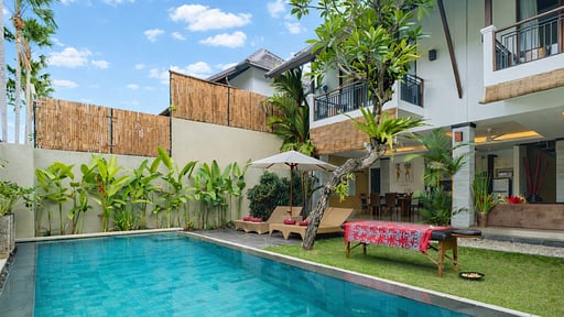 Villa Kumpi 5 Piscina 1