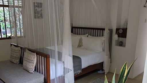 The Lake House Bedroom 3