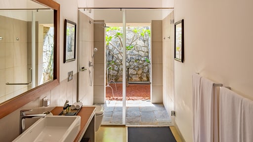 The Long House Schlafzimmer 3