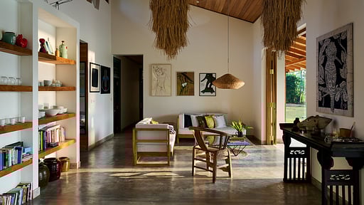 The Long Tea House Living room