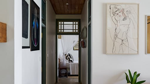 The Long Tea House Bedroom 1