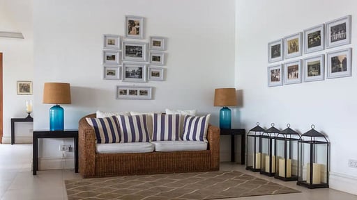 The Lookout Гостиная