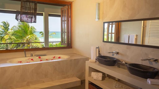 The Lookout Спальня 3