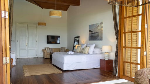 The Lookout Спальня 1