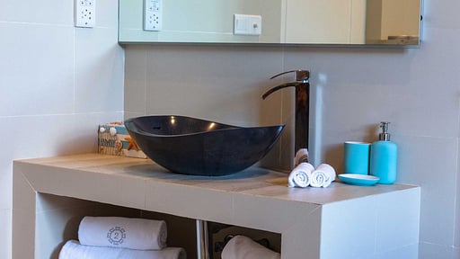 The Lookout Спальня 2