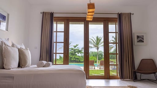 The Lookout Спальня 3