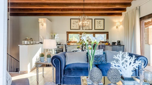 The Luxury Beach Villa Living room