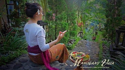 The Mahogany Villa Villa staff