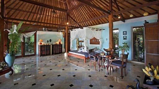 The Mahogany Villa Bedroom 2