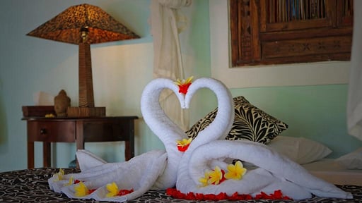 The Mahogany Villa Bedroom 2