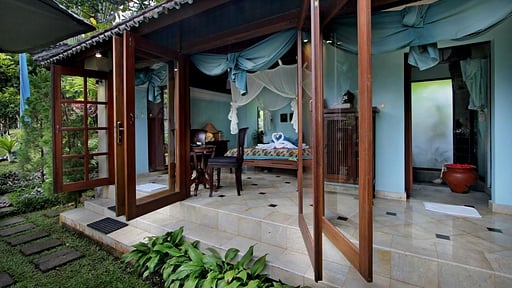 The Mahogany Villa Bedroom 1