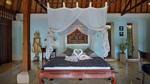 The Mahogany Villa Bedroom 2