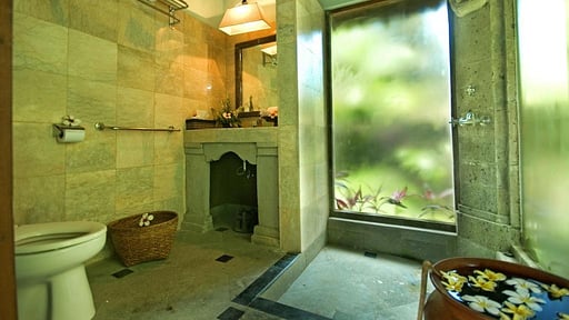The Mahogany Villa Bedroom 1