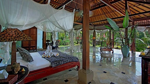 The Mahogany Villa Bedroom 2