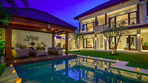 The Maya Villa Swimming pool