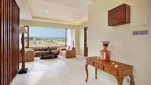 The Miracle Villa Tiga Salon