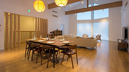 The Orchards Four Bedroom Chalet Dining area