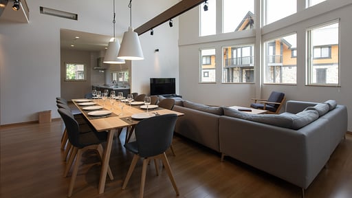The Orchards Four Bedroom Yuzu Chalet Dining area