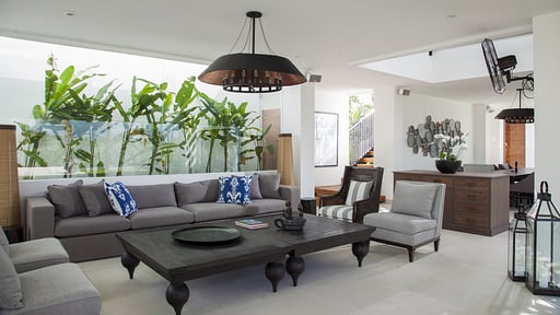 The Palm House Living room 2