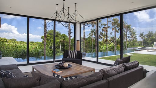The Palm House Living room 1