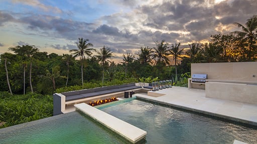 The Palm House Swimming pool