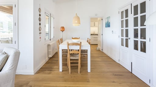 The Port House Обеденная зона