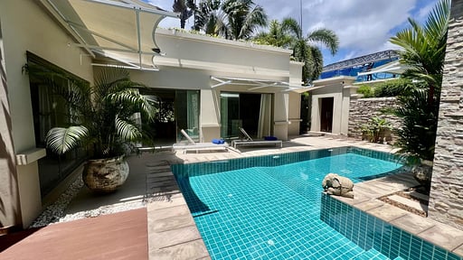 The Residence Villa 402 Swimming pool