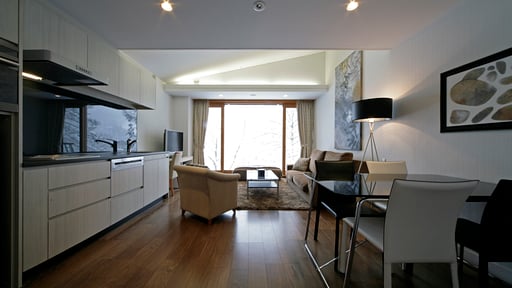 The Ridge Two Bedroom Mountain View Apartment Living room