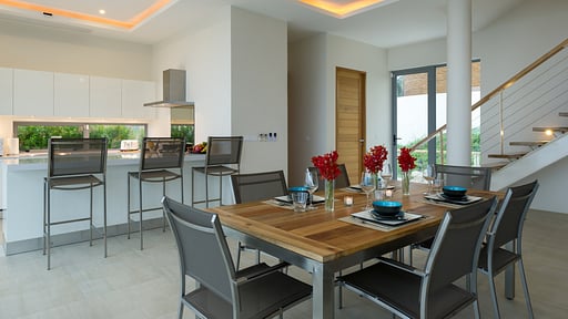 The Ridge Villa 7 Dining area