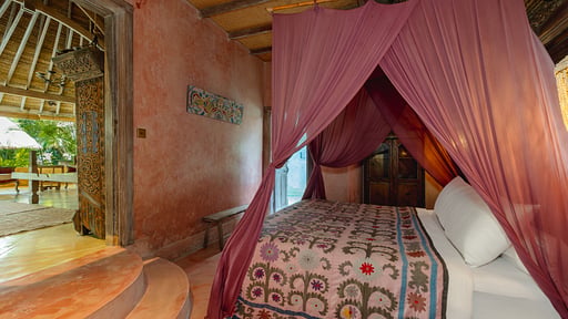 The Round House Bedroom 2