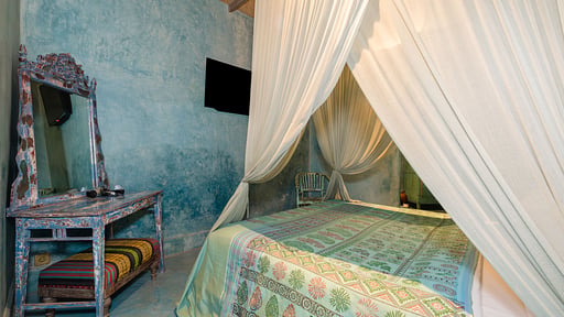 The Round House Bedroom 3